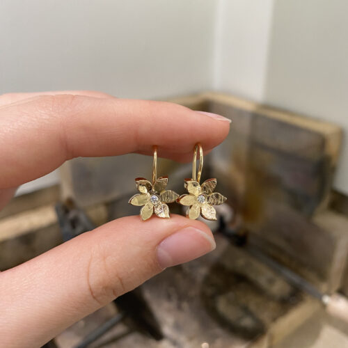 Hjulkrone ørepynt med brillant (stor)