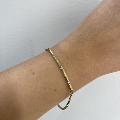 Guldarmbånd med brillanter