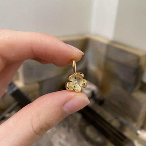 Æbleblomst vedhæng med brillant (stor)