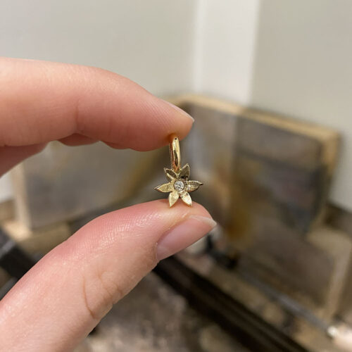 Hjulkrone vedhæng med brillant (mellem)