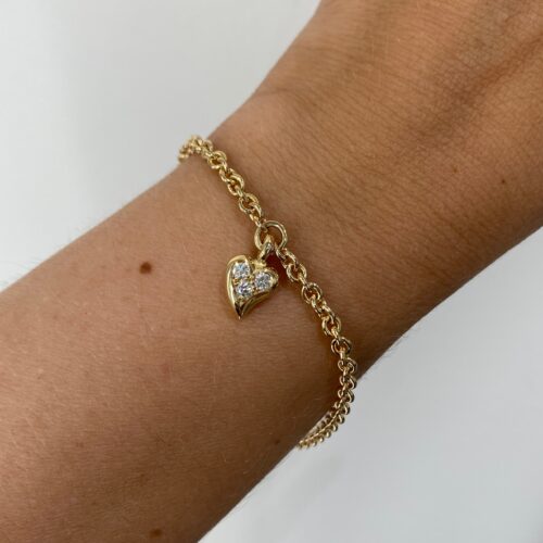 Armbånd med hjerte vedhæng