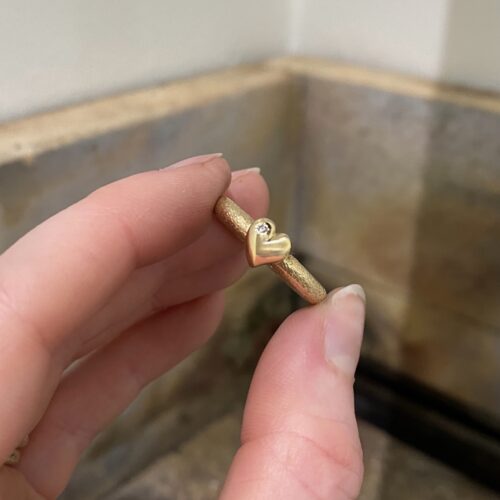 Mira Maja ring med hjerte og brillant
