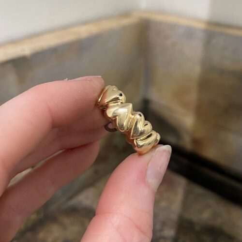 Hjerte ring i guld (bred)