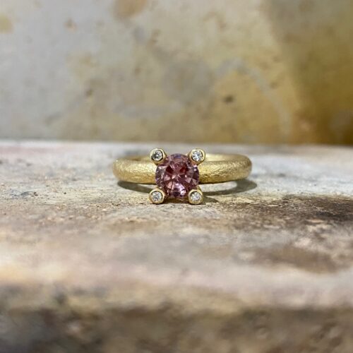 Mira Maja ring i guld (turmalin)
